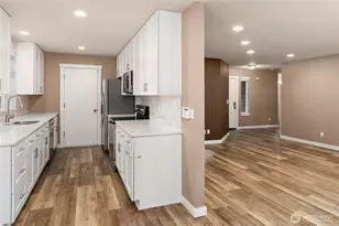 32215 Sunny Ln, Black Diamond, WA 98010 - Photo 14