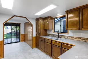 3004 Oak St, Longview, WA 98632 - Photo 6