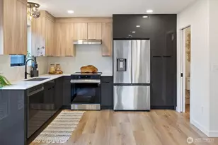 3011 SW Henderson St, Seattle, WA 98126 - Photo 8