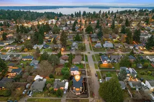 9003 30th Ave SW, Seattle, WA 98126 - Photo 4