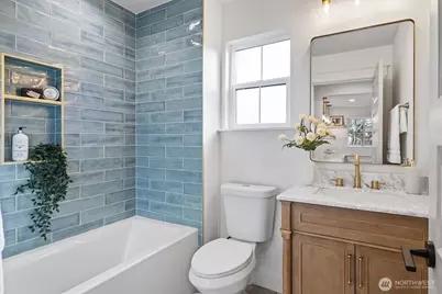 9003 30th Avenue SW, Seattle, WA 98126 - Photo 16