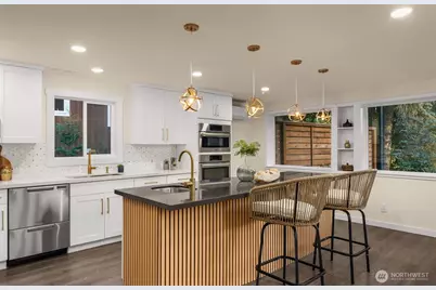 2137 N 128th Street, Seattle, WA 98133 - Photo 12