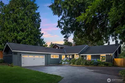 2137 N 128th Street, Seattle, WA 98133 - Photo 2