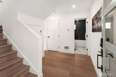 9029 8th Avenue NW #B, Seattle, WA 98117 - Photo 2