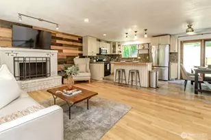 3510 W Tapps Dr E, Lake Tapps, WA 98391 - Photo 4