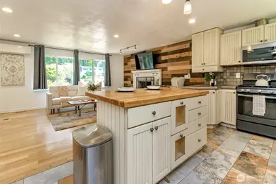 3510 W Tapps Drive E, Lake Tapps, WA 98391 - Photo 8