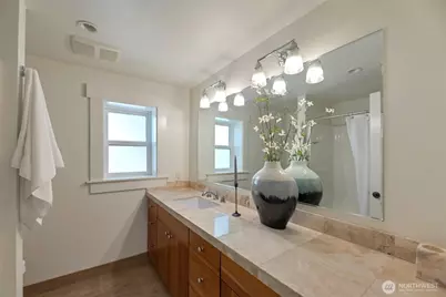 225 Ward Street, Seattle, WA 98109 - Photo 28