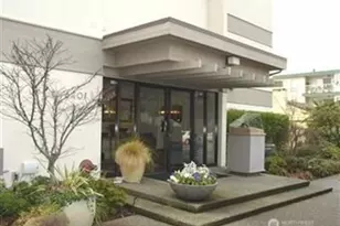 6401 Lake Washington Blvd NE, Kirkland, WA 98033 - Photo 2