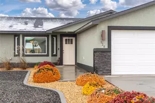 928 Q St SW, Quincy, WA 98848 - Photo 2