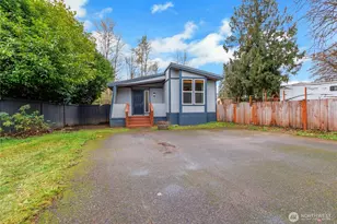 626 291st St Ct E, Roy, WA 98580 - Photo 2