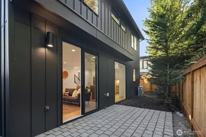 10174 NE 113th Place, Kirkland, WA 98033 - Photo 4