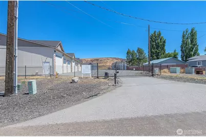 9967 W8 Road NW #G-40, Quincy, WA 98848 - Photo 2