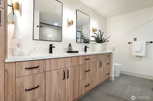 11647 Beacon Ave S, Seattle, WA 98178 - Photo 12