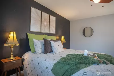 1717 E 16th Street #205, Bremerton, WA 98310 - Photo 14