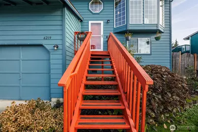 6219 56th Drive NE, Marysville, WA 98270 - Photo 2