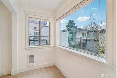 3204 81st Place SE #B202, Mercer Island, WA 98040 - Photo 2