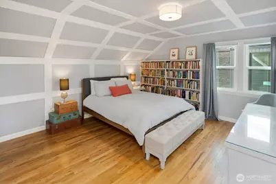 3249 27th Avenue W, Seattle, WA 98199 - Photo 24