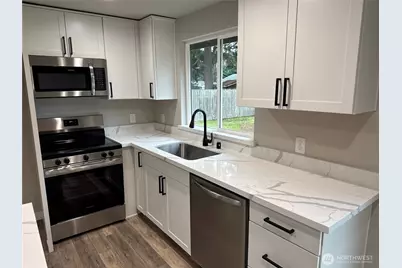 11676 Fry Avenue SW, Port Orchard, WA 98367 - Photo 4