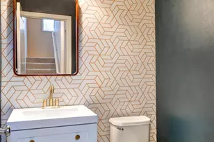 7020 Holly Park Dr S, Seattle, WA 98118 - Photo 6