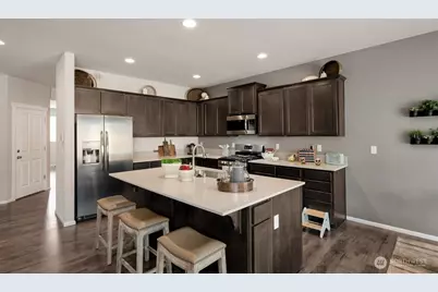 18722 106th Avenue Ct E, Puyallup, WA 98374 - Photo 4