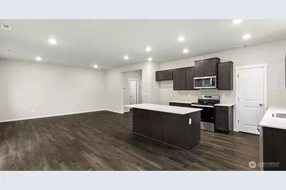 18726 Lipoma Place E, Puyallup, WA 98375 - Photo 10