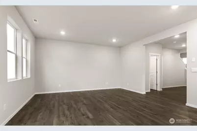 18726 Lipoma Place E, Puyallup, WA 98375 - Photo 4