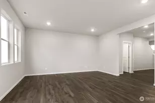 18726 Lipoma Pl E, Puyallup, WA 98375 - Photo 4