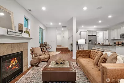 19717 27th Place W #B, Lynnwood, WA 98036 - Photo 2