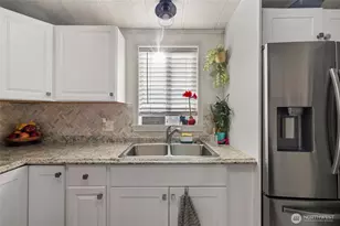 700 NW Crosby Ave, Oak Harbor, WA 98277 - Photo 14