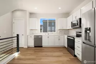 2401 160th St NE, Marysville, WA 98271 - Photo 2