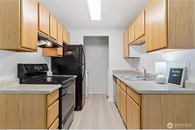 16817 Larch Way #D207, Lynnwood, WA 98037 - Photo 6