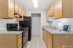 16817 Larch Way, Lynnwood, WA 98037 - Photo 6