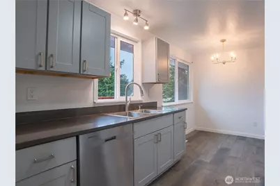 13404 8th Avenue E, Tacoma, WA 98445 - Photo 6