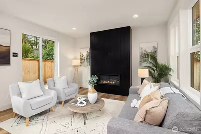 817 18th Avenue W, Kirkland, WA 98033 - Photo 8