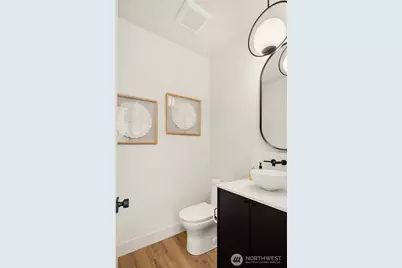 817 18th Avenue W, Kirkland, WA 98033 - Photo 12