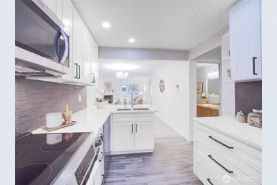 12618 100th Lane NE #J146, Kirkland, WA 98034 - Photo 8