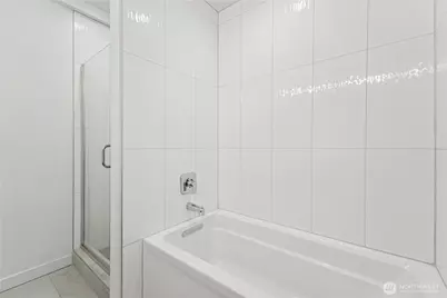 909 Hiawatha Pl S #B, Seattle, WA 98144 - Photo 18