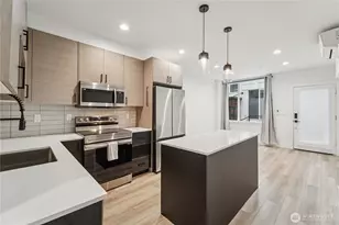 909 Hiawatha Pl S, Seattle, WA 98144 - Photo 10