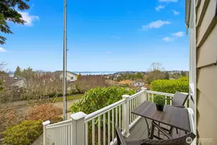 6706 38th Ave SW, Seattle, WA 98126 - Photo 2