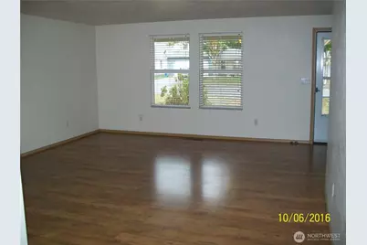 5618 Mount Saint Helens Street SE, Lacey, WA 98503 - Photo 4