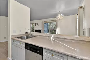 9805 Avondale Road NE, Redmond, WA 98052 - Photo 10