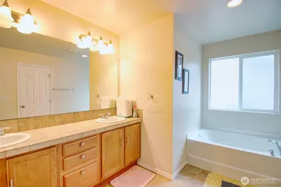 8105 88th Street NE, Marysville, WA 98270 - Photo 18