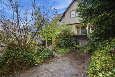 708 Warren Avenue N, Seattle, WA 98109 - Photo 36