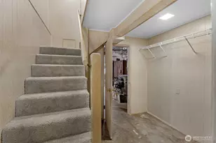 708 Warren Ave N, Seattle, WA 98109 - Photo 14