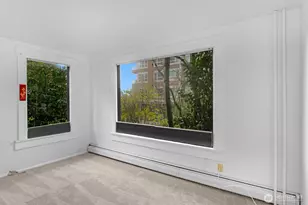 708 Warren Ave N, Seattle, WA 98109 - Photo 6