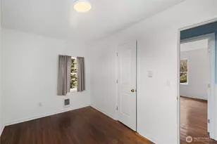 1218 S Ridgewood Ave, Tacoma, WA 98405 - Photo 10