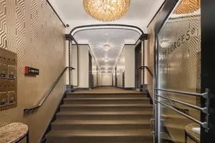 325 Harvard Ave E, Seattle, WA 98102 - Photo 2