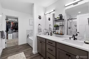 12760 Country Club Pl, Burlington, WA 98233 - Photo 18