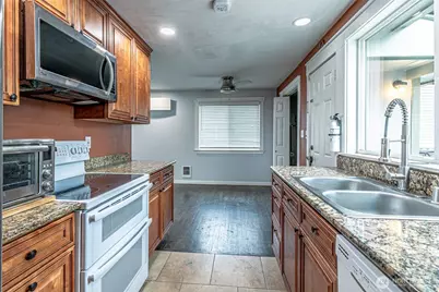 1807 S Sprague Avenue, Tacoma, WA 98405 - Photo 6