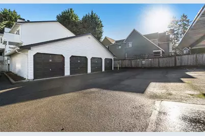 11419 SE 258th St #F302, Kent, WA 98030 - Photo 2